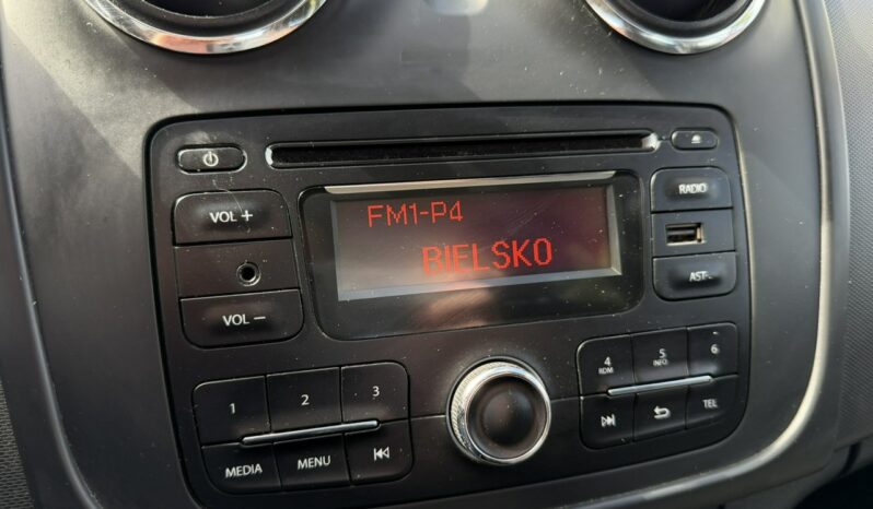 DACIA Sandero  | FWD (przód) | Manualna | 73 KM | wisniowy full