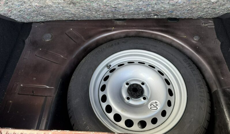 DACIA Sandero  | FWD (przód) | Manualna | 73 KM | wisniowy full