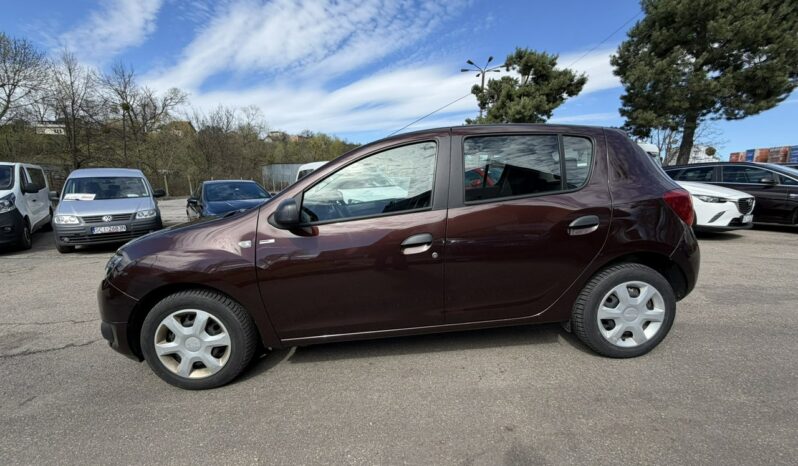 DACIA Sandero  | FWD (przód) | Manualna | 73 KM | wisniowy full