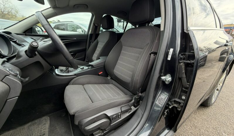 OPEL Insignia  | FWD (przód) | Manualna | 130 KM | Czarny full