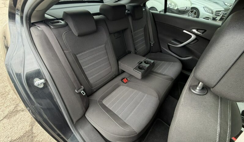 OPEL Insignia  | FWD (przód) | Manualna | 130 KM | Czarny full