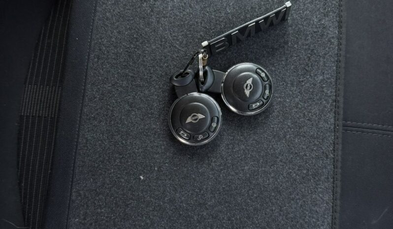 MINI cooper D | FWD (przód) | Manualna | 112 KM | Czarny full