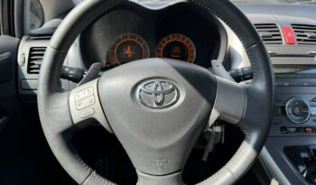TOYOTA Auris  | FWD (przód) | Automatyczna | 132 KM | Czarny full
