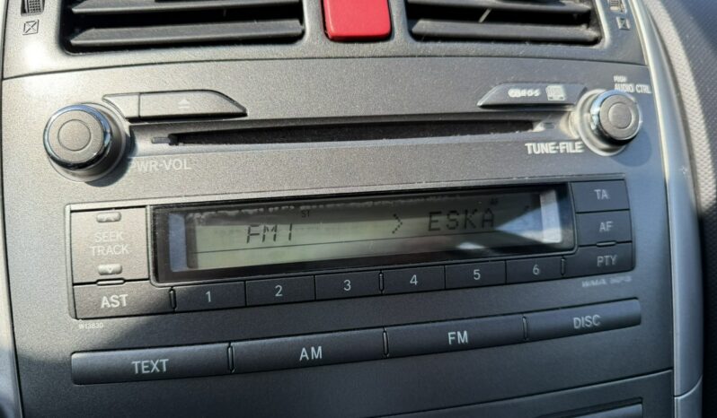 TOYOTA Auris  | FWD (przód) | Automatyczna | 132 KM | Czarny full