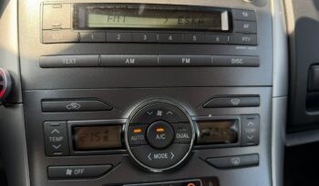 TOYOTA Auris  | FWD (przód) | Automatyczna | 132 KM | Czarny full