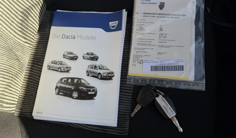 DACIA Sandero  | FWD (przód) | Manualna | 75 KM | Czerwony full