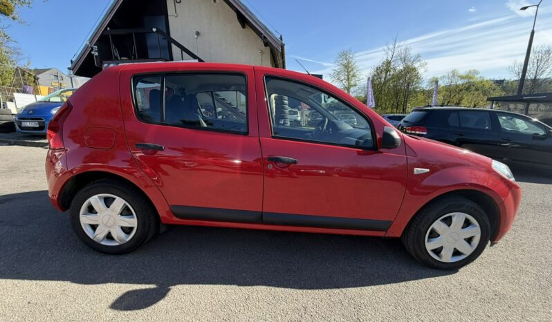 DACIA Sandero  | FWD (przód) | Manualna | 75 KM | Czerwony full