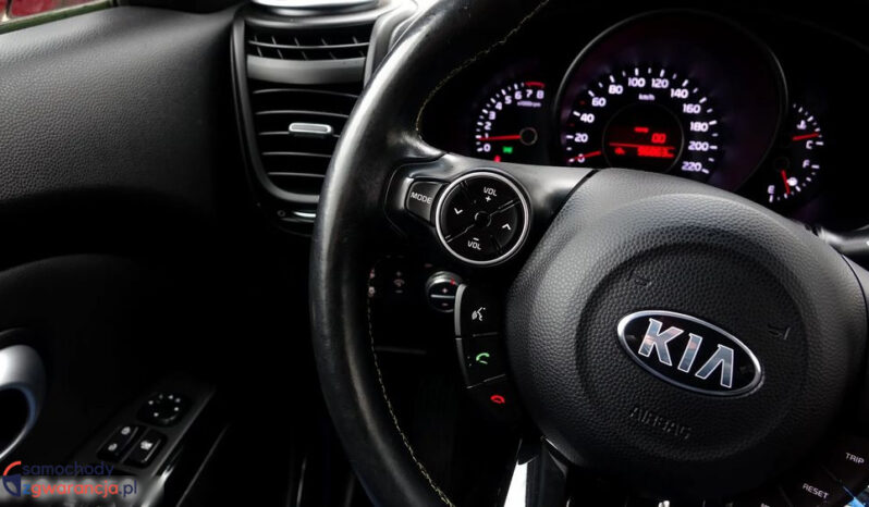 KIA Soul  | FWD (przód) | Manualna | 132 KM | Czerwony full