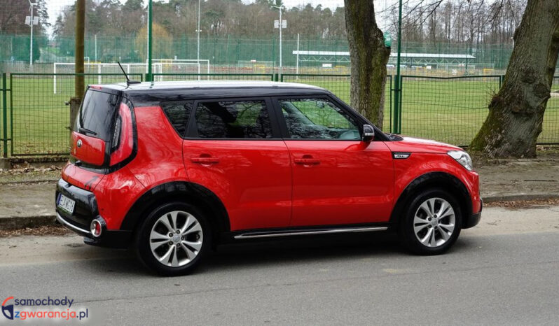 KIA Soul  | FWD (przód) | Manualna | 132 KM | Czerwony full