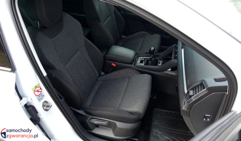 SKODA Karoq | FWD (przód) | Manualna | 150 KM | Biały full