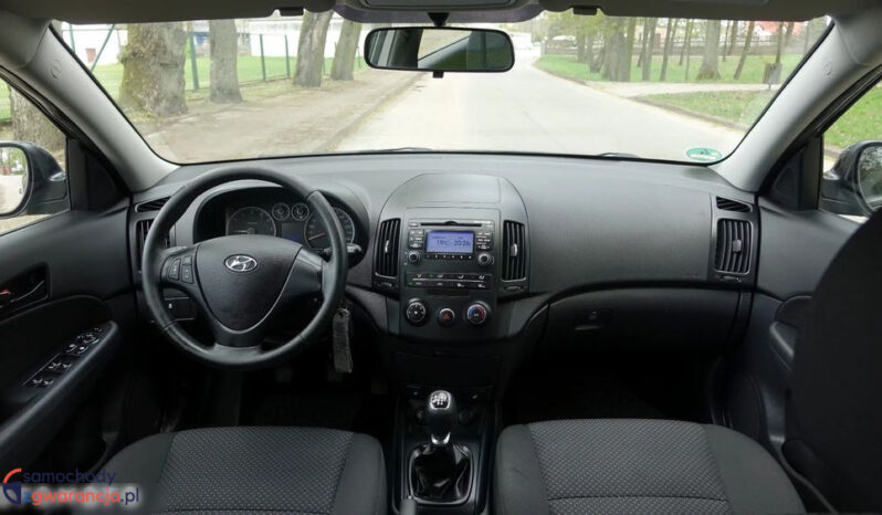 HYUNDAI I30  | FWD (przód) | Manualna | 109 KM | Czarny full