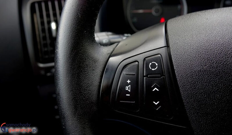 HYUNDAI I30  | FWD (przód) | Manualna | 109 KM | Czarny full