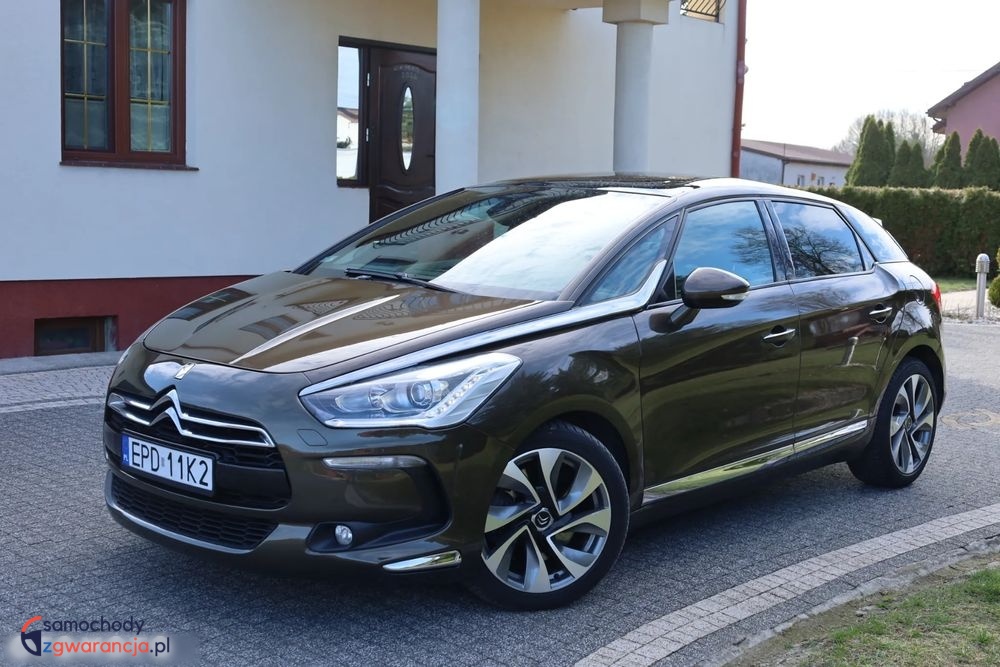Citroen Ds5  | Fwd (Przód) | Automatyczna | 163 Km | Brązowy