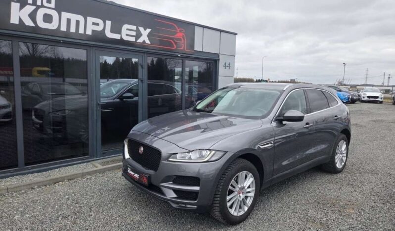 Jaguar F-Pace | 4X4 (Doł. Automatycznie) | Automatyczna | 240 Km | Szary