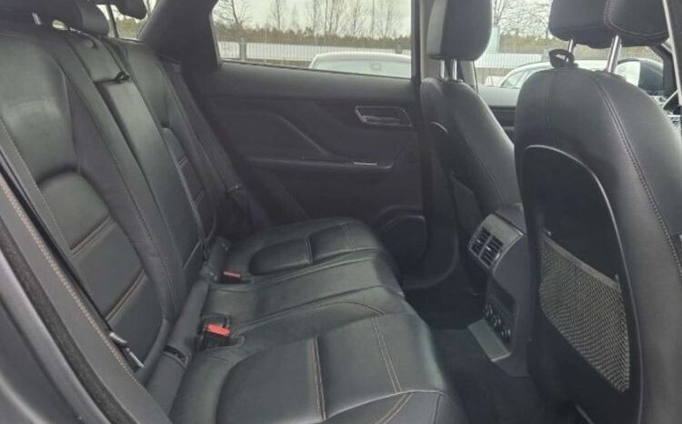 Jaguar F-Pace | 4×4 (doł. automatycznie) | Automatyczna | 240 KM | Szary full