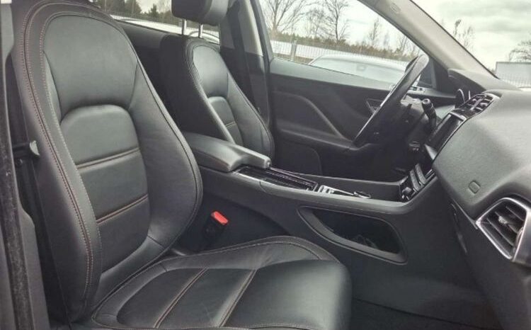 Jaguar F-Pace | 4×4 (doł. automatycznie) | Automatyczna | 240 KM | Szary full