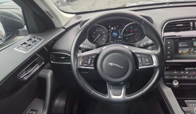 Jaguar F-Pace | 4×4 (doł. automatycznie) | Automatyczna | 240 KM | Szary full