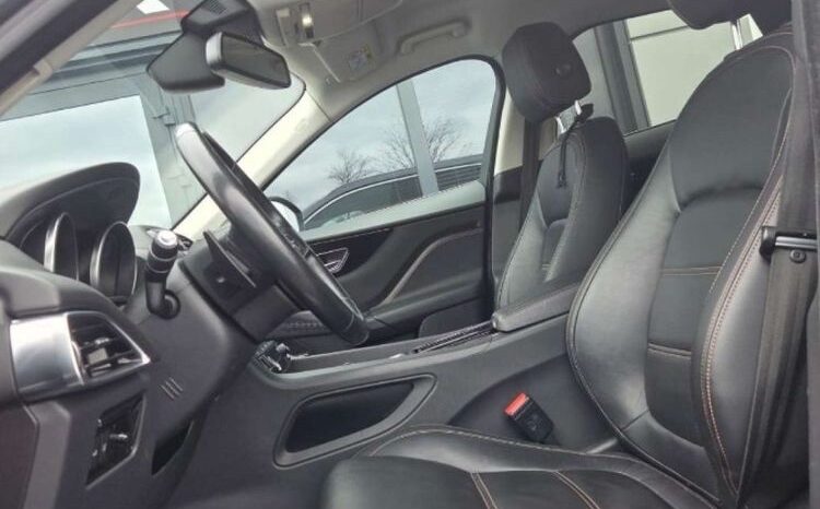 Jaguar F-Pace | 4×4 (doł. automatycznie) | Automatyczna | 240 KM | Szary full