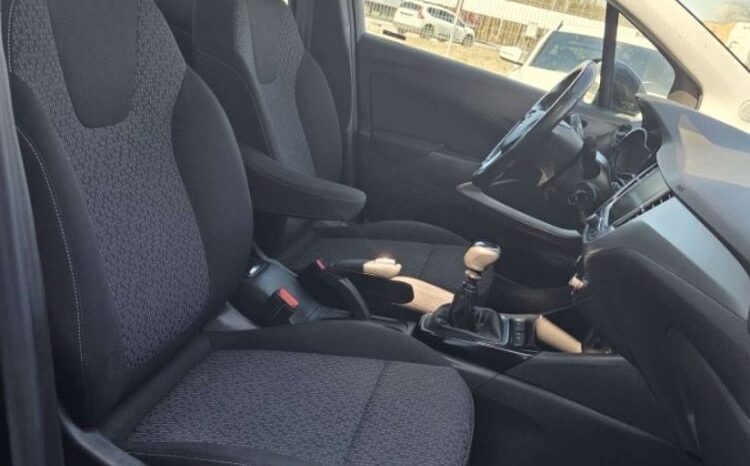 OPEL Crossland X | FWD (przód) | Manualna | 130 KM | Czarny full