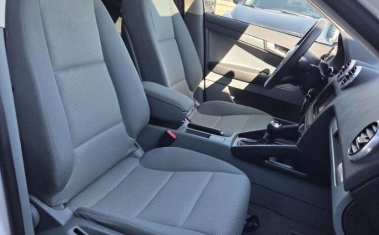 AUDI A3  | FWD (przód) | Automatyczna | 105 KM | Biały full