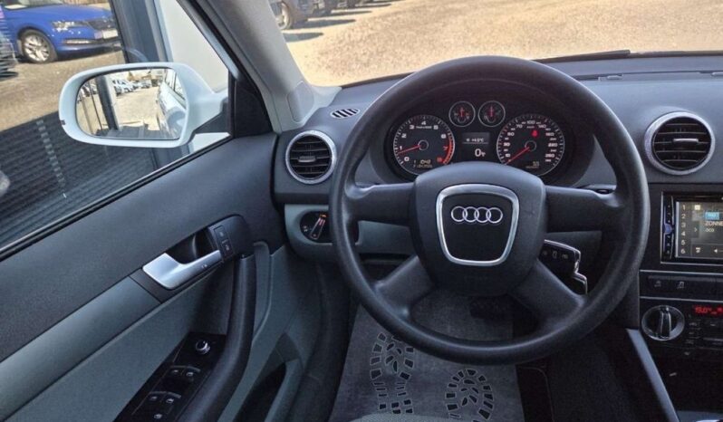 AUDI A3  | FWD (przód) | Automatyczna | 105 KM | Biały full