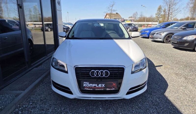 AUDI A3  | FWD (przód) | Automatyczna | 105 KM | Biały full