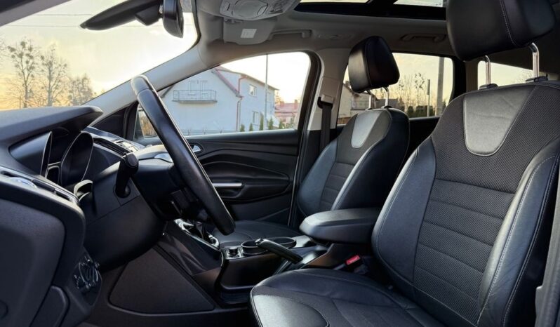 FORD Kuga  | 4×4 (doł. automatycznie) | Manualna | 140 KM | Srebrny full