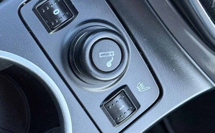 FORD Kuga  | 4×4 (doł. automatycznie) | Manualna | 140 KM | Srebrny full