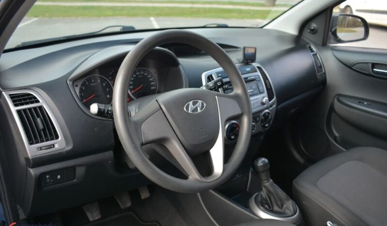 HYUNDAI i20  | FWD (przód) | Manualna | 86 KM | Niebieski full