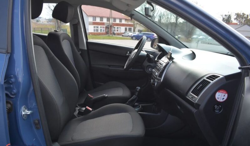 HYUNDAI i20  | FWD (przód) | Manualna | 86 KM | Niebieski full