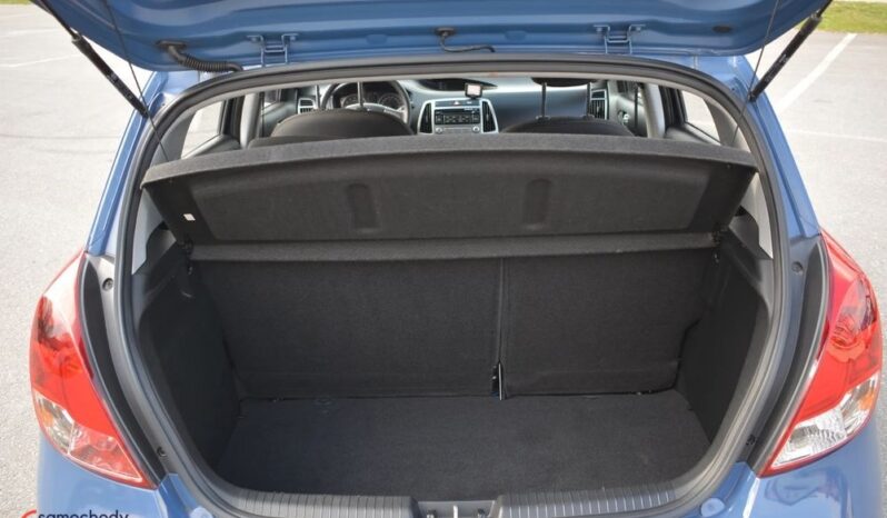 HYUNDAI i20  | FWD (przód) | Manualna | 86 KM | Niebieski full