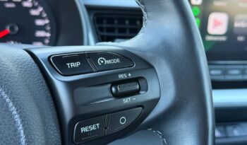 KIA Stonic  | FWD (przód) | Manualna | 84 KM | Bordowy full