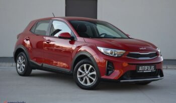 KIA Stonic  | FWD (przód) | Manualna | 84 KM | Bordowy full