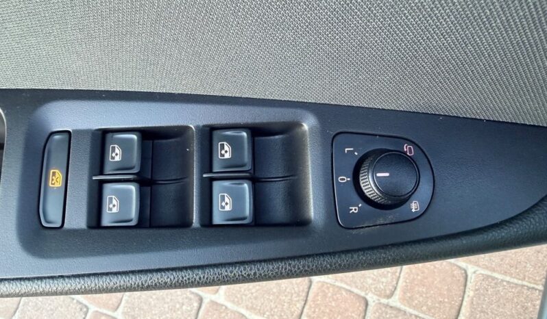 SEAT Leon  | FWD (przód) | Manualna | 105 KM | Szary full