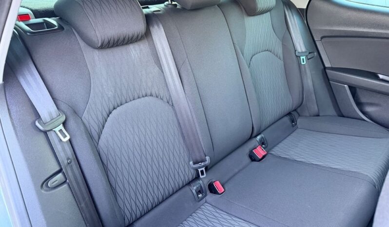 SEAT Leon  | FWD (przód) | Manualna | 105 KM | Szary full