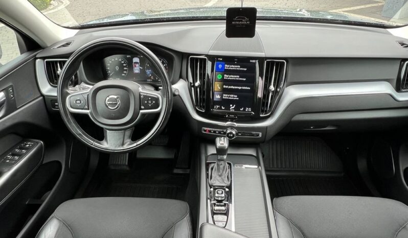 VOLVO   XC 60    250 KM    Automatyczna    FWD (przód)    Szary full