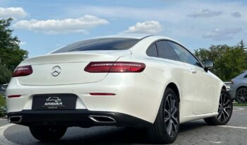 MERCEDES-BENZ   Klasa E    194 KM    Automatyczna    RWD (tył)    Biały full