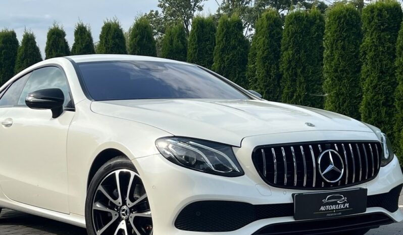 MERCEDES-BENZ   Klasa E    194 KM    Automatyczna    RWD (tył)    Biały full