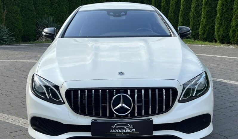 MERCEDES-BENZ   Klasa E    194 KM    Automatyczna    RWD (tył)    Biały full