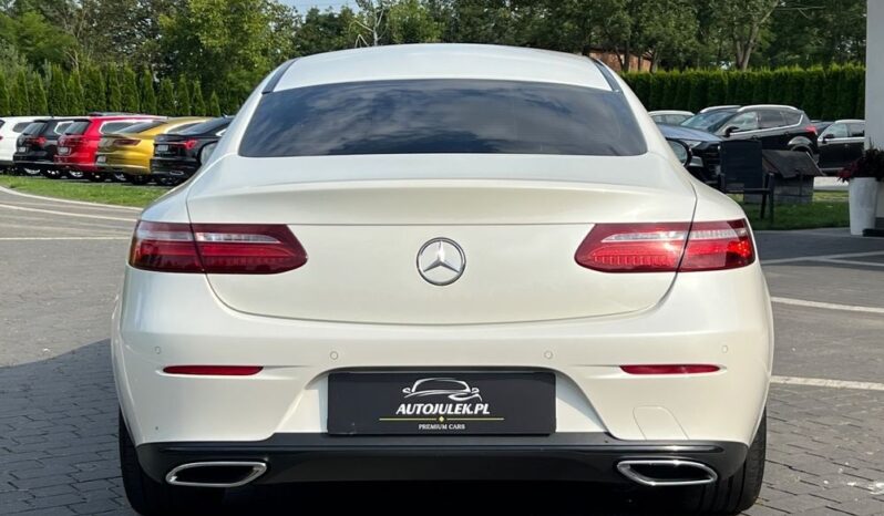 MERCEDES-BENZ   Klasa E    194 KM    Automatyczna    RWD (tył)    Biały full