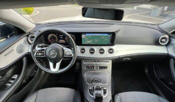 MERCEDES-BENZ   Klasa E    194 KM    Automatyczna    RWD (tył)    Biały full