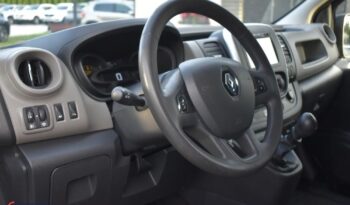 RENAULT   Trafic     121 KM    Manualna    FWD (przód)    Czarny full