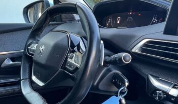 PEUGEOT   5008     130 KM    Automatyczna    FWD (przód)    Biały full