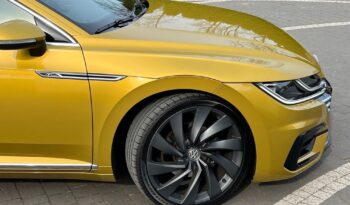 VOLKSWAGEN   Arteon     190 KM    Automatyczna    FWD (przód)    Złoty full