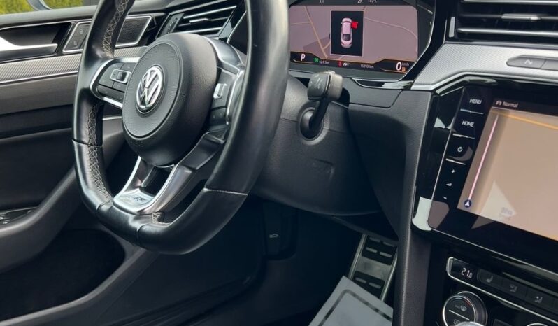 VOLKSWAGEN   Arteon     190 KM    Automatyczna    FWD (przód)    Złoty full