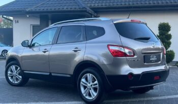 NISSAN   Qashqai+2     130 KM    Manualna    FWD (przód)    Brązowy full