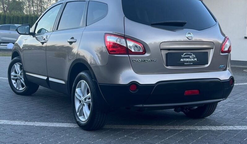 NISSAN   Qashqai+2     130 KM    Manualna    FWD (przód)    Brązowy full