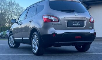NISSAN   Qashqai+2     130 KM    Manualna    FWD (przód)    Brązowy full