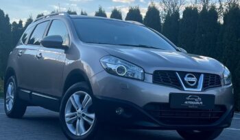 NISSAN   Qashqai+2     130 KM    Manualna    FWD (przód)    Brązowy full