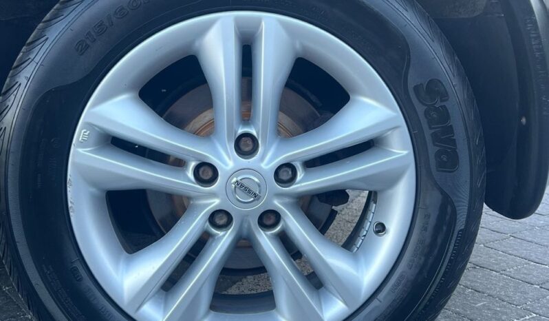 NISSAN   Qashqai+2     130 KM    Manualna    FWD (przód)    Brązowy full